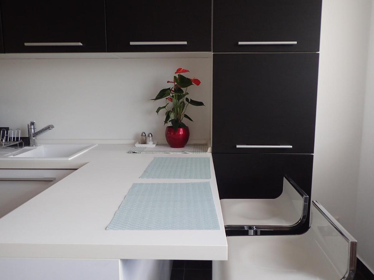 Marguerite Apartment - Parking Including Bratislava Exterior foto